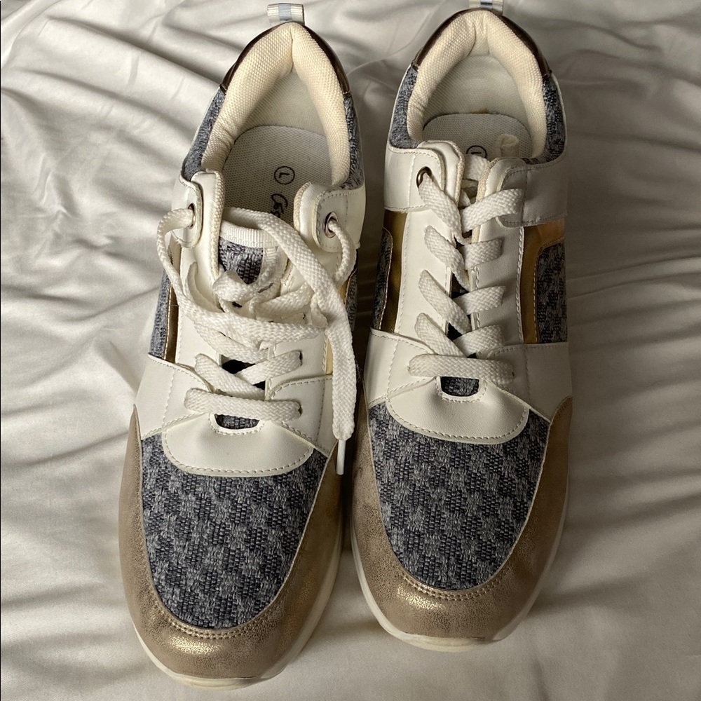Elegant Women's Platform Sneakers - White, Gold, and Gray